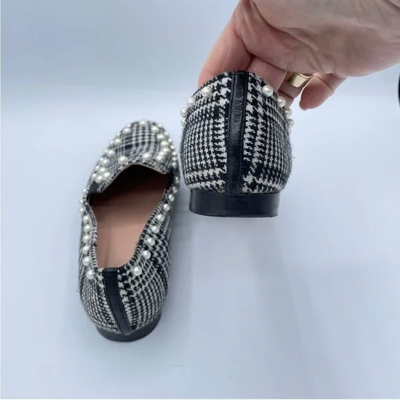 EUC J Crew Black and White Twwed Loafers with Faux Pearls - Picture 8 of 12